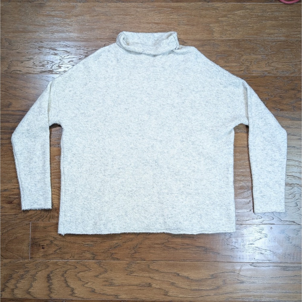 French Connection Woman's Light Oatmeal Funnel Neck Sweater Small 24x24 Oversize